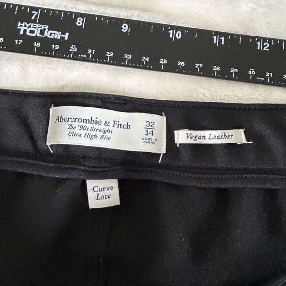 ABERCROMBIE & FITCH Women's '90s Ultra High Rise Vegan Leather Pants, Size 32/14 - Picture 5 of 10
